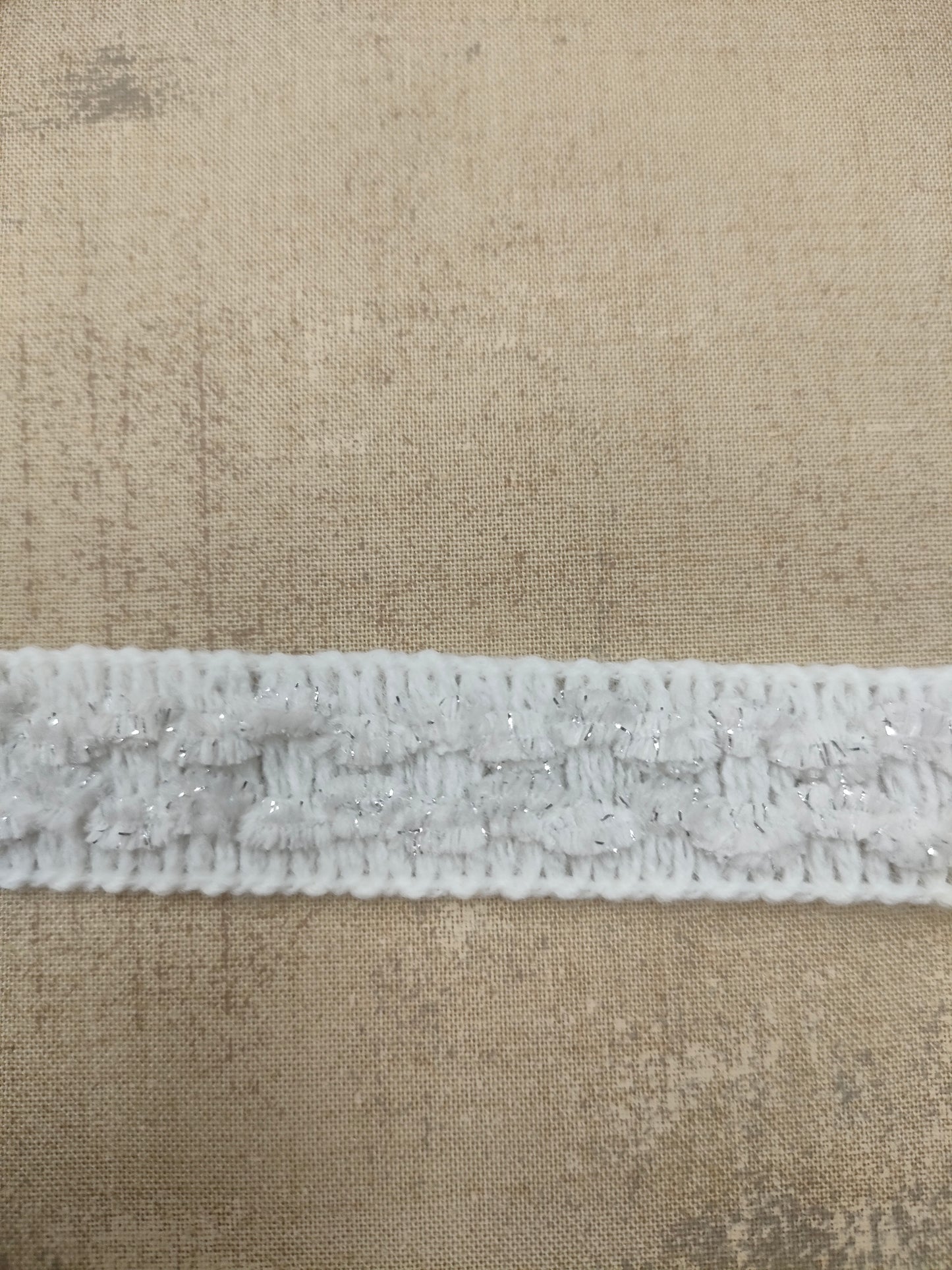 Cinta blanca plata .