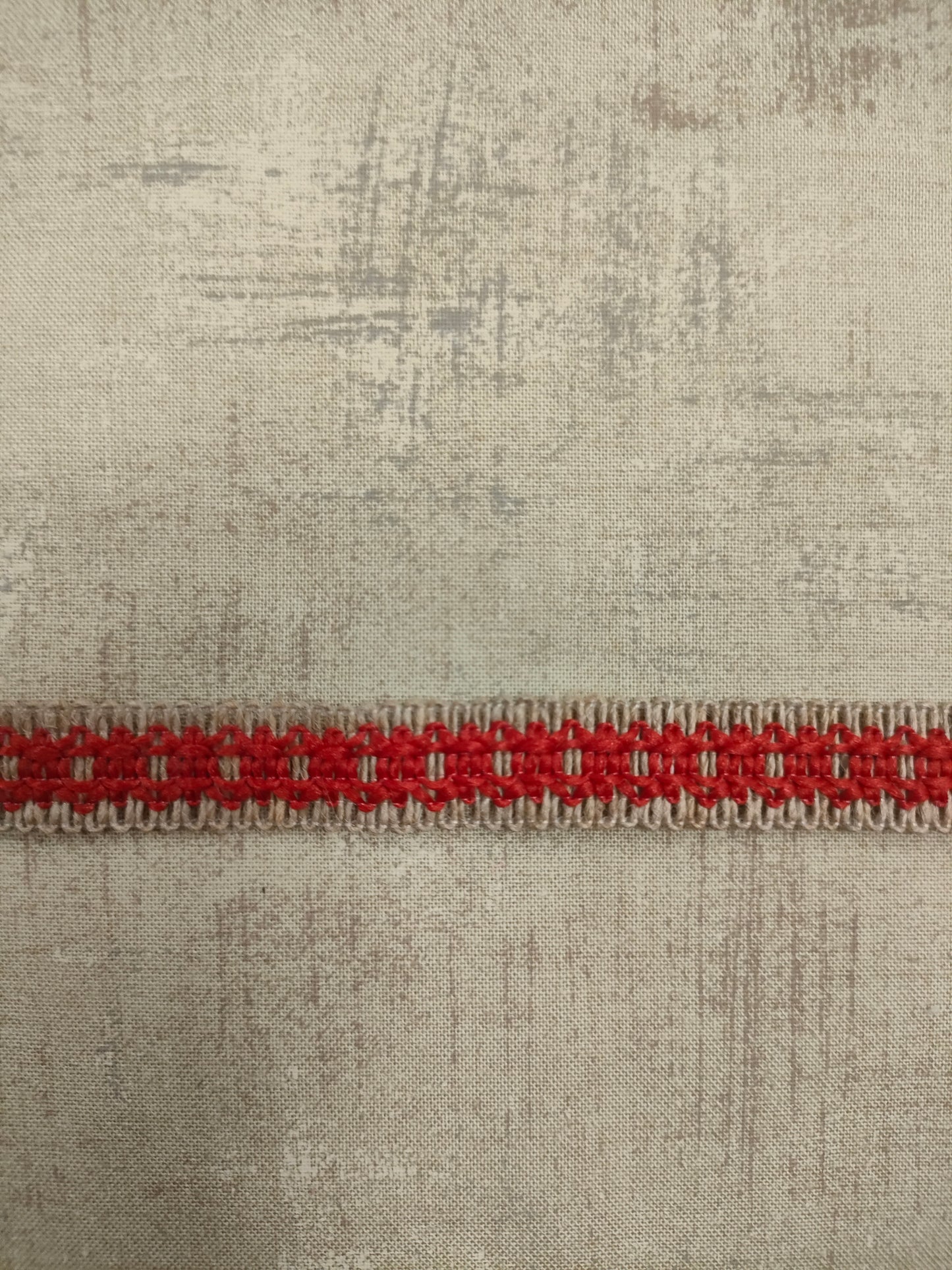 Pasamanería roja cuerda.