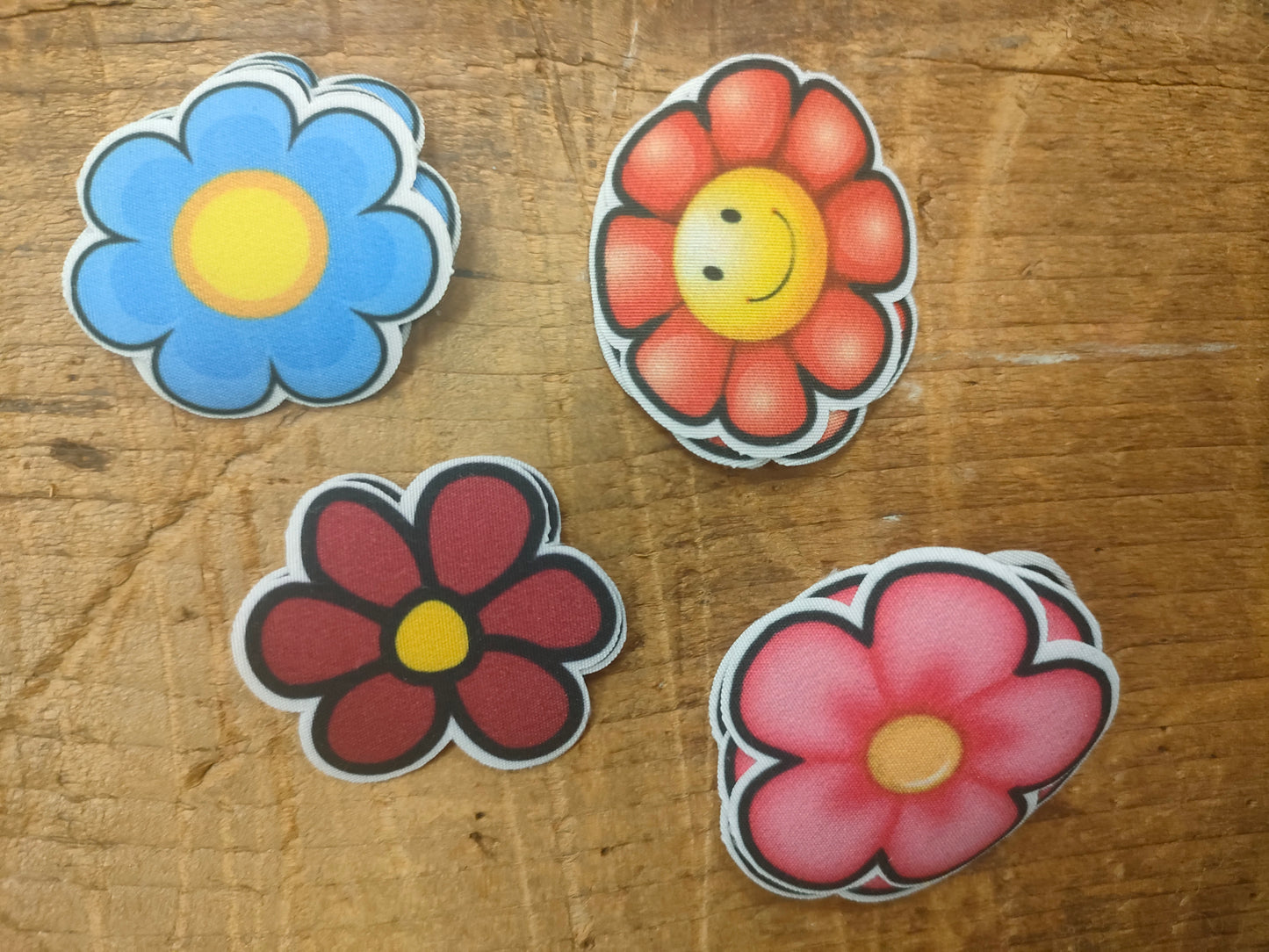 Set de 4 Flores 2 termoadhesivo.