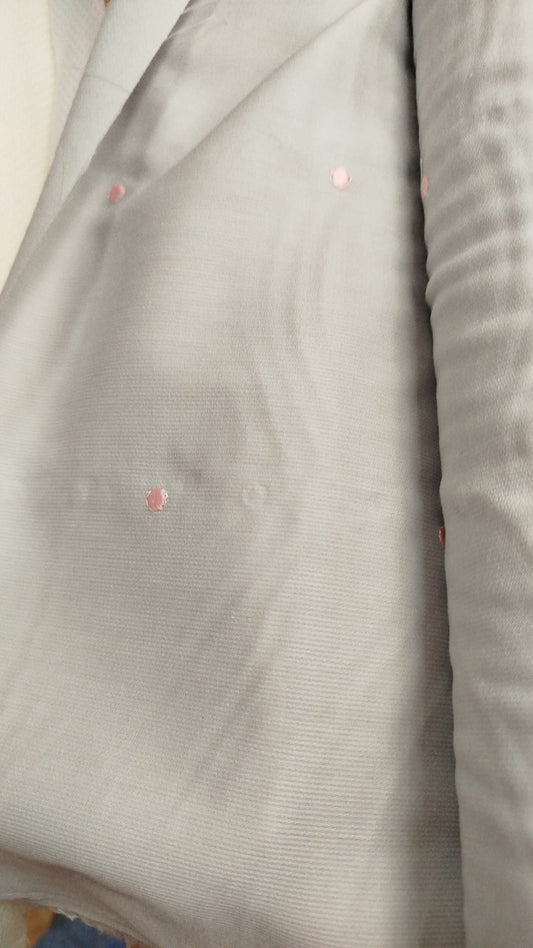 Pique canutillo gris con bodoque bordado rosa.