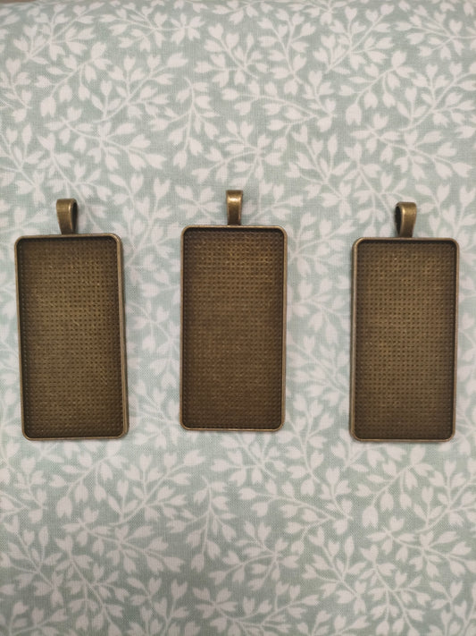 Medallón rectangular Oro viejo.