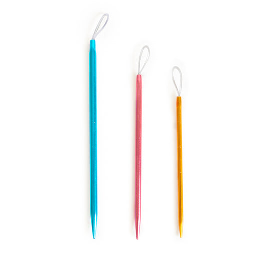 Set de 3 agujas con ojo de nylon.