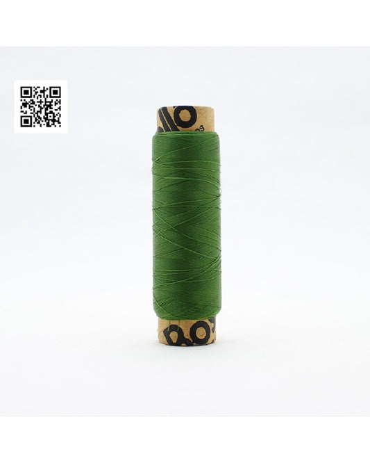 Hilo muy fino para aplicación invisible, acolchar a maquina con efecto invisible y punto escondido. Es ideal para que no se note la puntada. El carretes es de 250mts,