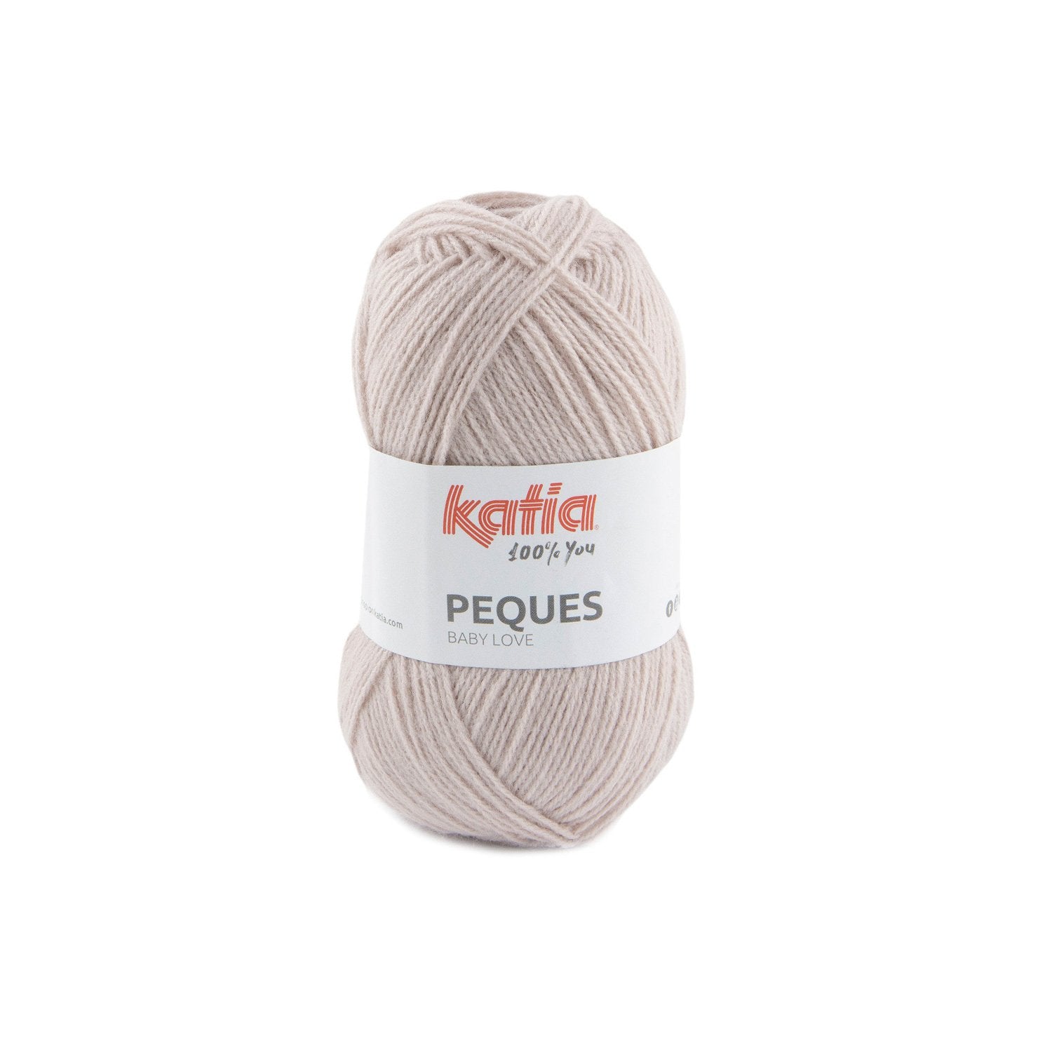 Katia Peques es una lana especialmente indicada para niños y bebés. Por su tacto suave y delicado los más pequeños irán muy cómodos.  Cada ovillo tiene 50 gramos y 232 metros. Este hilo es de grosor fino, recomendamos usar agujas del 2,5-3.. Para la muestra 10x10 cm trabajar 26 puntos y 36 vueltas. Se puede lavar a máquina hasta 40ºC y no se puede secar en secadora.
