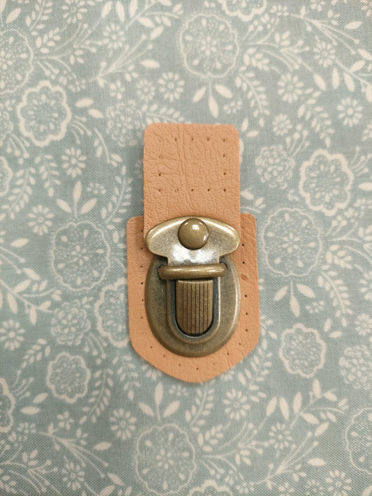 C 12107 K Cierre natural .