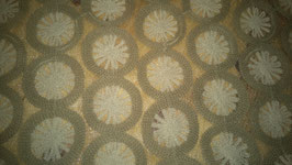 Tul bordado en cadeneta de lana.C-NEUTRO.