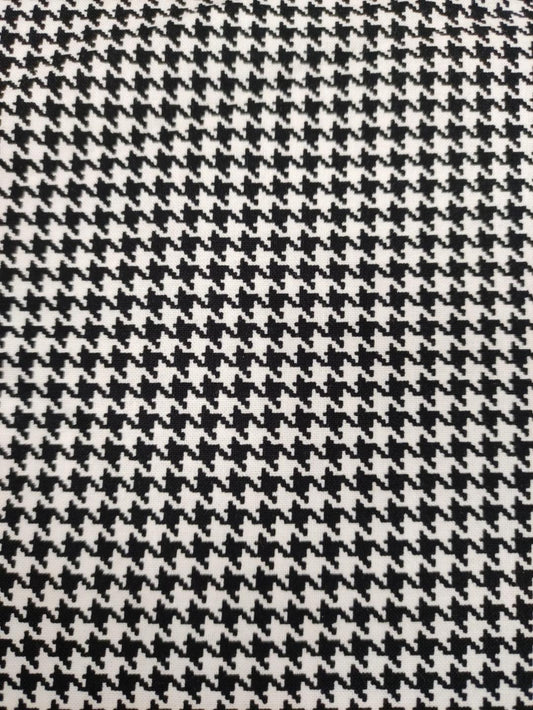 Tela básica pata de gallo.